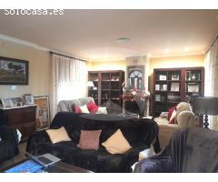 CHALET EN VENTA EN URBANIZACIÓN RÍO CAYA