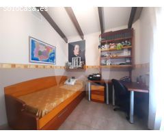 CHALET EN VENTA EN URBANIZACIÓN RÍO CAYA