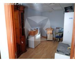 NAVE INDUSTRIAL Y DE EXPOSICION EN VENTA - POLIGONO EL NEVERO