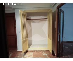 VIVIENDA EN ALQUILER CON COCINA AMUEBLADA, PLAZA DE GARAJE Y TRASTERO. ZONA