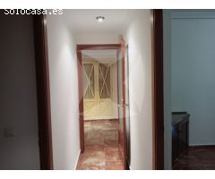 VIVIENDA EN ALQUILER CON COCINA AMUEBLADA, PLAZA DE GARAJE Y TRASTERO. ZONA