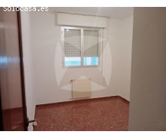 VIVIENDA EN ALQUILER CON COCINA AMUEBLADA, PLAZA DE GARAJE Y TRASTERO. ZONA