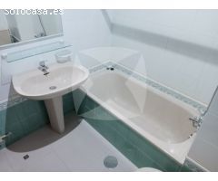 VIVIENDA EN ALQUILER CON COCINA AMUEBLADA, PLAZA DE GARAJE Y TRASTERO. ZONA