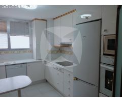 VIVIENDA EN ALQUILER CON COCINA AMUEBLADA, PLAZA DE GARAJE Y TRASTERO. ZONA