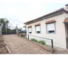 CHALET CON PISCINA Y NAVE EN AMPLIA PARCELA DE 5.000 M² EN TRES ARROYO