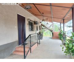 CHALET CON PISCINA Y NAVE EN AMPLIA PARCELA DE 5.000 M² EN TRES ARROYO
