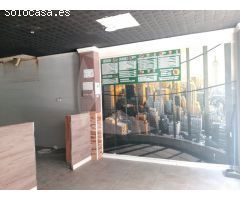 LOCAL EN VENTA DE 51 m2 EN EL CENTRO DE BADAJOZ.