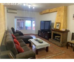 Casa independiente con piscina en venta - Estacion de Cartama