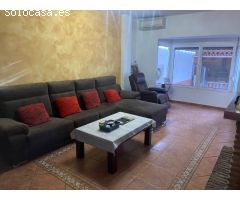Casa independiente con piscina en venta - Estacion de Cartama