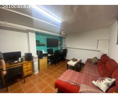 Casa independiente con piscina en venta - Estacion de Cartama