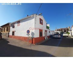 Casa de 2 plantas en la localidad de Santiago del Campo ( Cáceres).