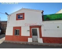Casa de 2 plantas en la localidad de Santiago del Campo ( Cáceres).