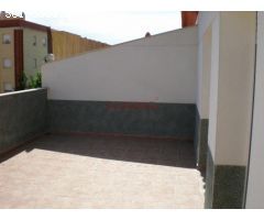 Precioso ático, completamente amueblado, 2 dormitorios, 1 baño, salón comedor