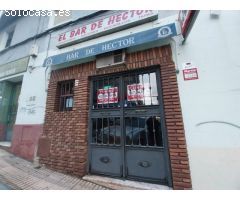 Alquiler de bar-cafetería situado en calle Juan XXIII.