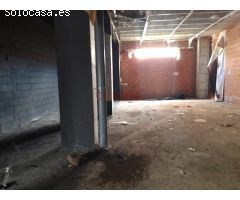 Local a reformar situado en planta de calle.