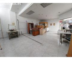 Venta de local comercial situado en la galería comercial de Cánovas.