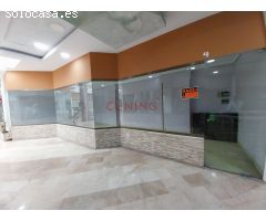 Venta de local comercial situado en la galería comercial de Cánovas.
