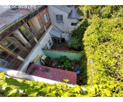 Venta de Edificio en Trujillo, casa solariega, consta de tres plantas, con