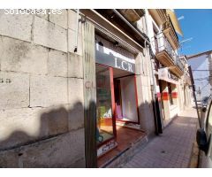 Venta de Edificio en Trujillo, casa solariega, consta de tres plantas, con