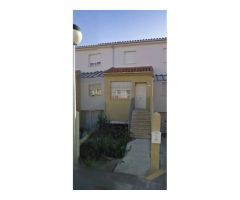 Venta de vivienda unifamiliar adosada en Trujillo. CON INCIDENCIAS: INMUEBLE