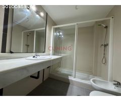 Venta de apartamento en Roquetas de Mar, Almería, con piscina privada, ubicado