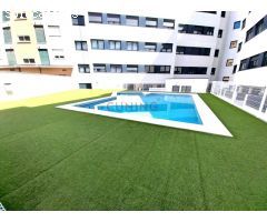 Venta de apartamento, garaje y trastero ubicado en un residencial con piscina