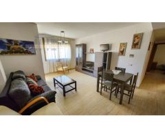 Apartamento de 3 dormitorios, cerca de la playa y del centro de LAmpolla
