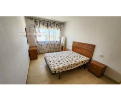 Apartamento de 3 dormitorios, cerca de la playa y del centro de LAmpolla