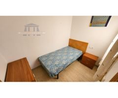 Apartamento de 3 dormitorios, cerca de la playa y del centro de LAmpolla