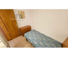 Apartamento de 3 dormitorios, cerca de la playa y del centro de LAmpolla