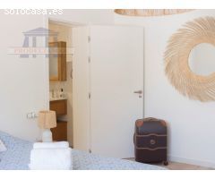 VILLA CON PISCINA PRIVADA A 200M DEL MAR