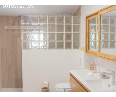 VILLA CON PISCINA PRIVADA A 200M DEL MAR