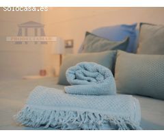 CHALET DE MADERA CON PISCINA PRIVADA Y PISTA DE PETANCA