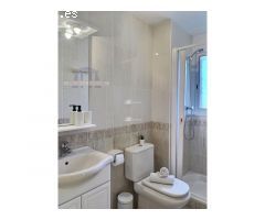 Duplex con piscina comunitaria y garaje privado en Miami Playa