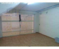 Duplex con piscina comunitaria y garaje privado en Miami Playa