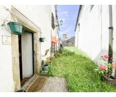 CASA EN VENTA DE CINCO HABITACIONES EN SANTIAGO