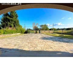 EXCLUSIVA VIVIENDA INDIVIDUAL A LA VENTA EN CACHEIRAS -TEO