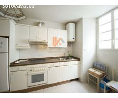 SE VENDE VIVIENDA EN PLENO CASCO HISTÓRICO, PORTA FAXEIRA.