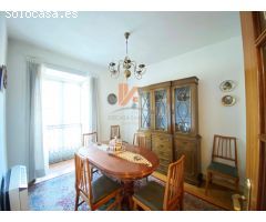 SE VENDE VIVIENDA EN PLENO CASCO HISTÓRICO, PORTA FAXEIRA.