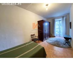 SE VENDE VIVIENDA EN PLENO CASCO HISTÓRICO, PORTA FAXEIRA.