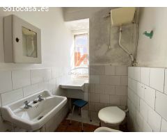 SE VENDE VIVIENDA EN PLENO CASCO HISTÓRICO, PORTA FAXEIRA.