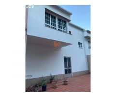 Casa en construcción en la zona de Sar