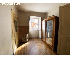 SE VENDE PISO A REFORMAR EN PLENO CASCO HISTÓRICO, PORTA FAXEIRA.