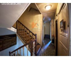 SE VENDE PISO A REFORMAR EN PLENO CASCO HISTÓRICO, PORTA FAXEIRA.