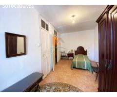 SE VENDE PISO A REFORMAR EN PLENO CASCO HISTÓRICO, PORTA FAXEIRA.
