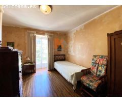 SE VENDE PISO A REFORMAR EN PLENO CASCO HISTÓRICO, PORTA FAXEIRA.
