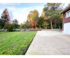 SE VENDE PRECIOSO CHALET EN LA PICARAÑA.