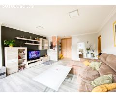 PISO EN VENTA DE TRES HABITACIONES CON PLAZA DE GARAJE Y TRASTERO EN SANTIAGO.