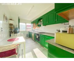 PISO EN VENTA DE TRES HABITACIONES CON PLAZA DE GARAJE Y TRASTERO EN SANTIAGO.