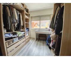 PISO EN VENTA DE TRES HABITACIONES CON PLAZA DE GARAJE Y TRASTERO EN SANTIAGO.